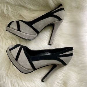 Suede leather platform heels peephole in gray and black suede NEW Size 8